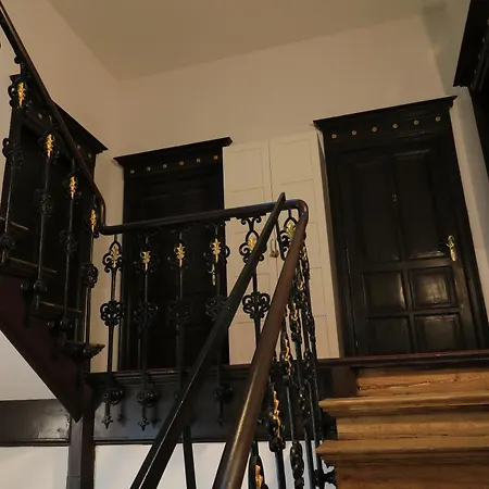 Gemuetliches In Zentral Mit Balkon