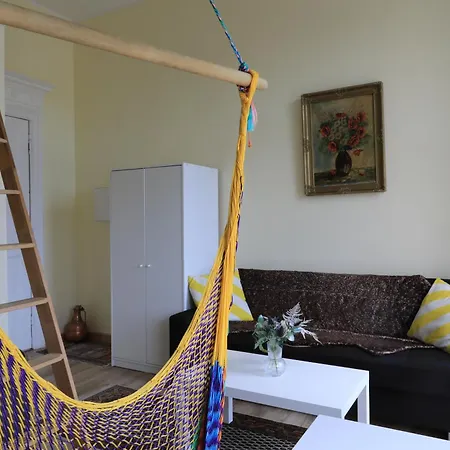 Gemuetliches In Zentral Mit Balkon Brémy