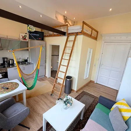 Gemuetliches In Zentral Mit Balkon